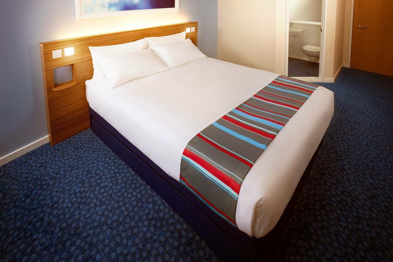 Travelodge Peterborough Alwalton Экстерьер фото